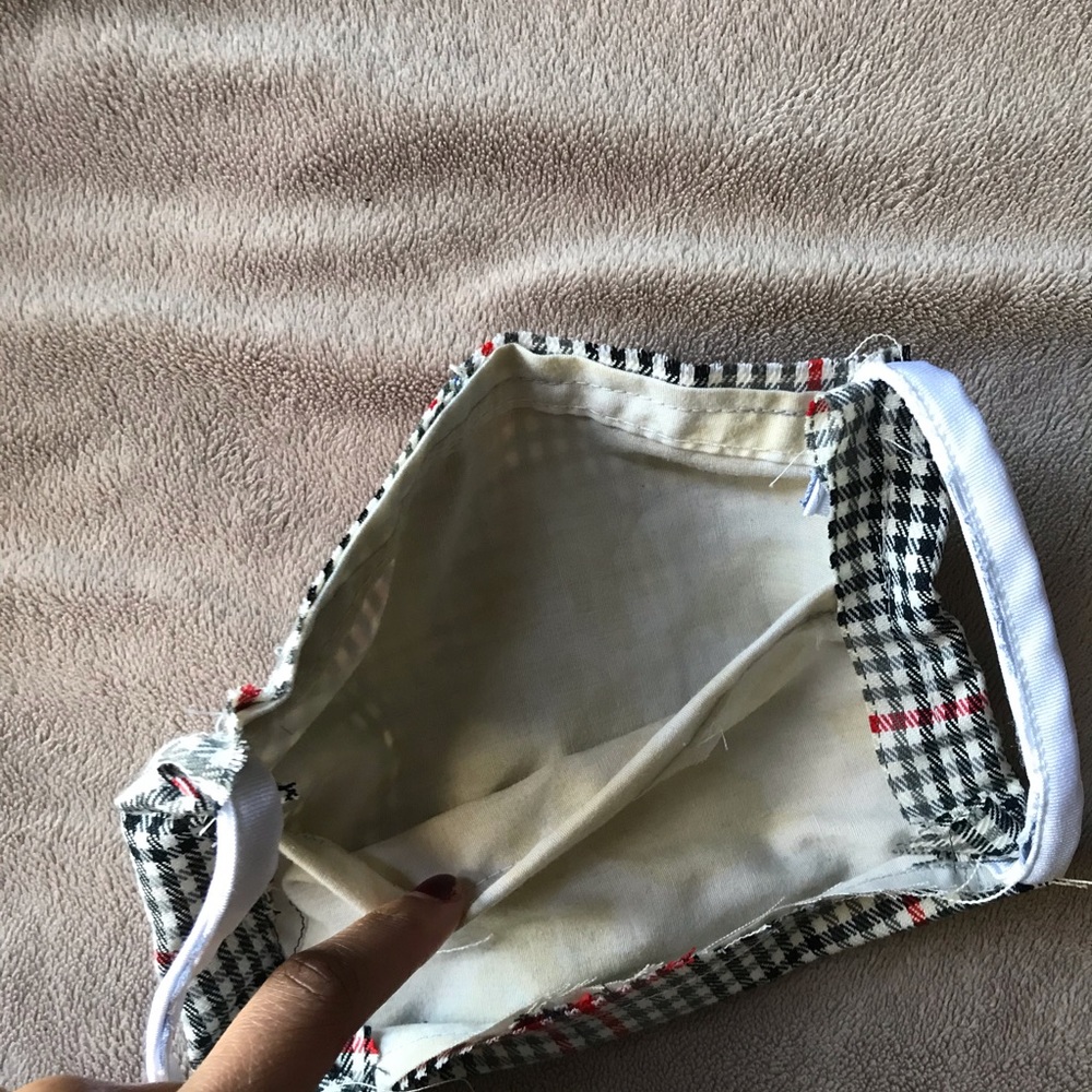 Reusable Masks with Filter - Picture 3 of 8